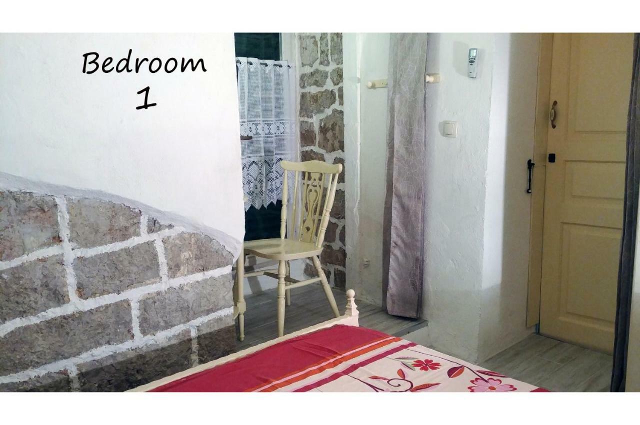 Apartment Alena With Terrace And Garden Center Jelsa Jelsa (Hvar) Exterior foto